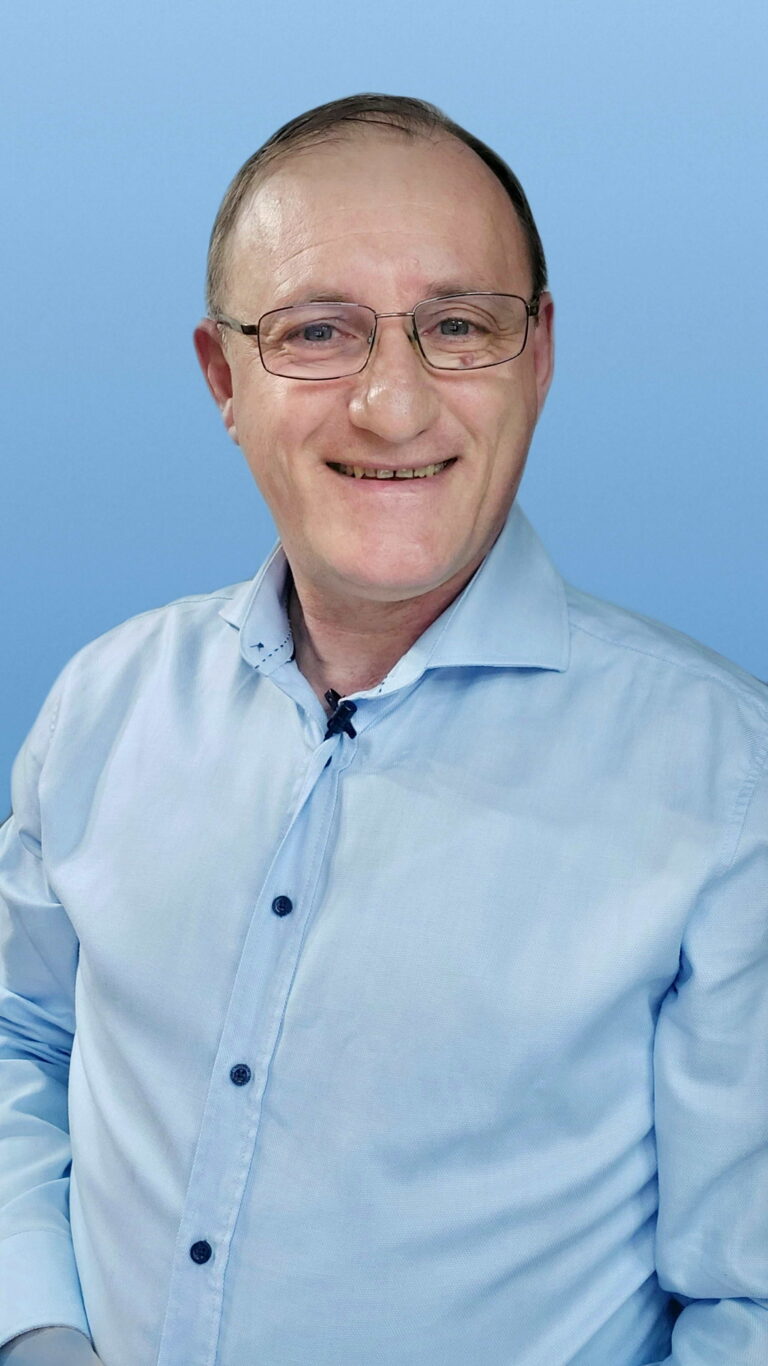 Nic Culciar mentor în network marketing ajută femeile să câștige bani de acasă